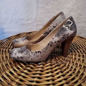 Aldo size 37 snake print heel